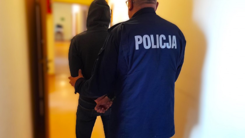 Mimo zakazu wsiadł za kółko i spowodował kolizję. 29-latek z powiatu kościerskiego usłyszał już wyrok