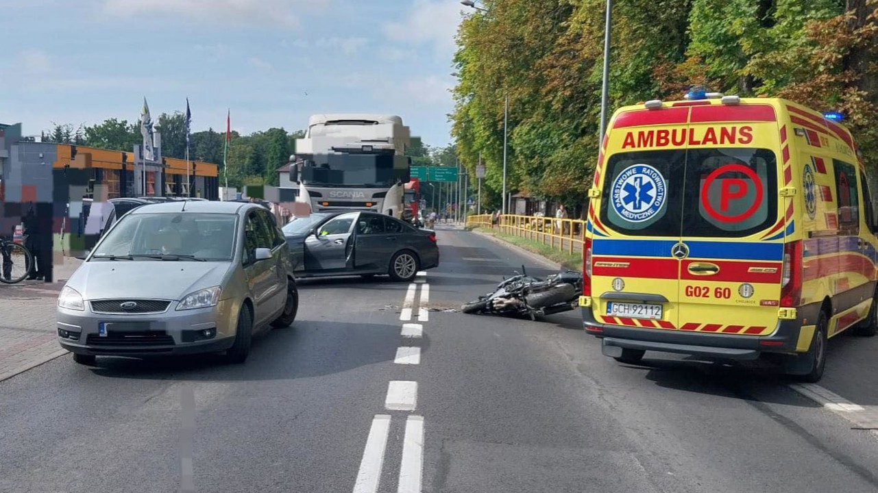Kierowca osob&oacute;wki nie ustąpił pierwszeństwa przejazdu. Ustalenia policji po wypadku w Chojnicach (AKTUALIZACJA)

