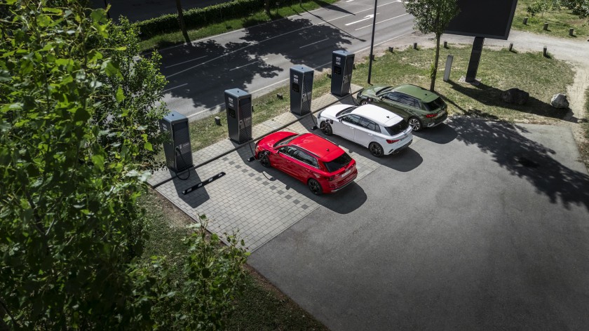 Audi TFSI e &ndash co oznacza skrót i jak działa układ hybrydowy?
