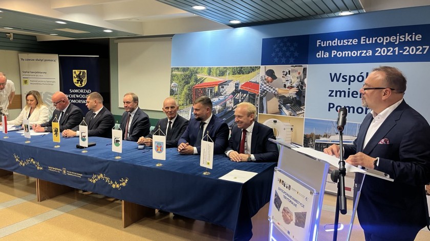 W Kościerzynie podpisano porozumienia w ramach Miejskiego Obszaru Funkcjonalnego Kościerzyny