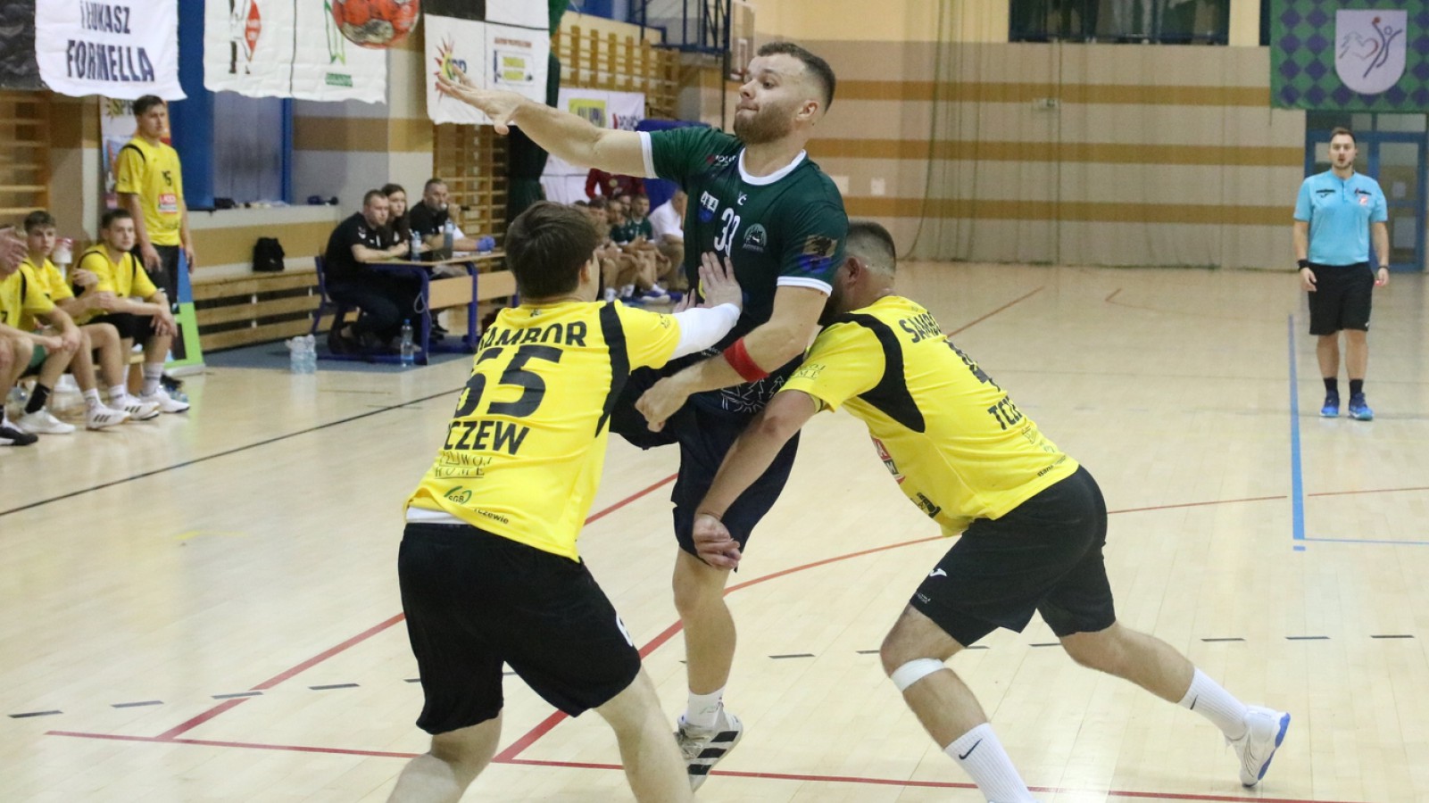 Święto w Czersku, święto w Tucholi. Handball zadebiutował w I lidze, a Tucholanka zagrała na 80-lecie z Chojniczanką