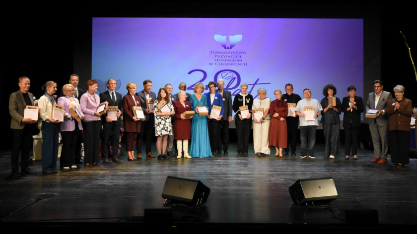Już 20 lat pomagają godnie żyć do końca. Jubileusz Towarzystwa Przyjaciół Hospicjum w Chojnicach FOTO
