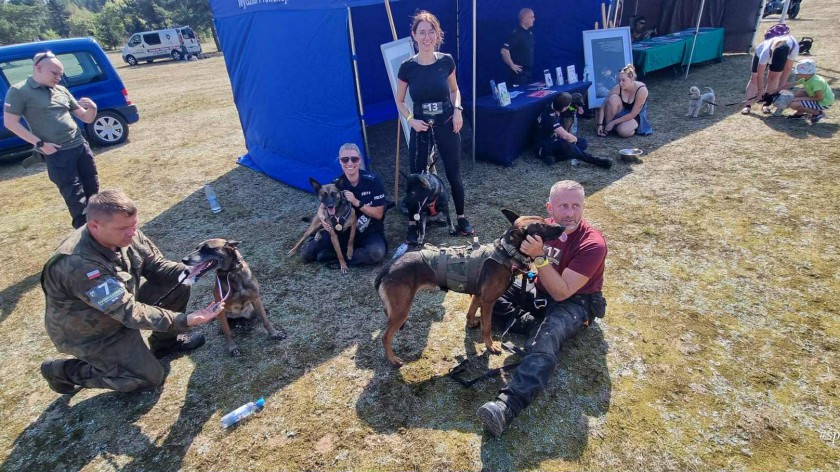 W niedzielę we Wdzydzach, w gminie Kościerzyna, odbędzie się bieg terenowo - mundurowy Dogmagedon K9