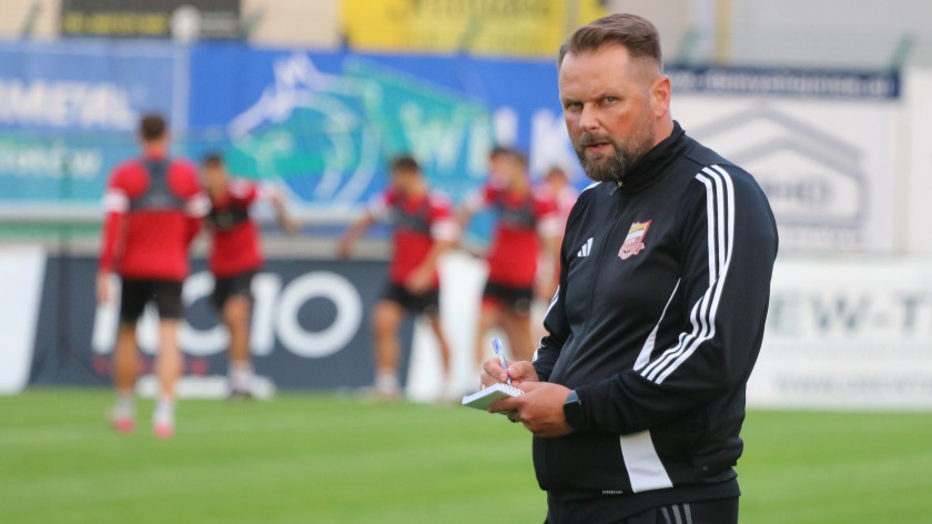 Jeden trening i od razu mecz. Marek Brzozowski zadebiutuje dziś 20.09 w roli trenera Chojniczanki. Po prostu nie mamy czasu FOTO