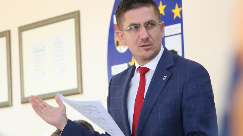Były burmistrz Debrzna ukarany przez Regionalną Izbę Obrachunkową. Wojciech Kallas otrzymał naganę