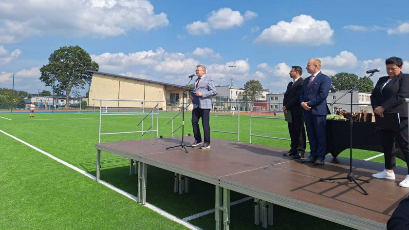 W Nowej Karczmie oficjalnie oddano do użytku nowoczesny kompleks sportowy za ponad 8 mln złotych FOTO