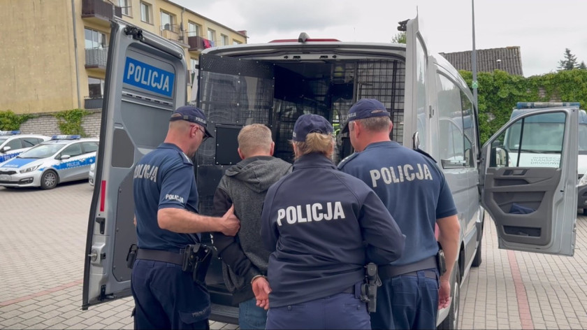 Szokująca napaść na kobietę w gminie Bytów. Mąż próbował udusić żonę taśmą, a potem planował spowodować wypadek drogowy 
