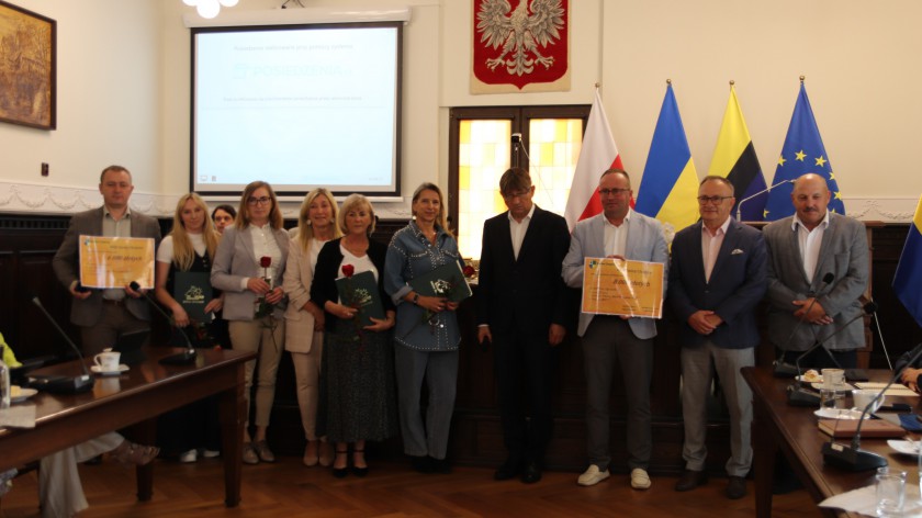 Gmina Chojnice nagrodziła Piękną Wieś 2025. Komisja wybrała, a wójt na ostatniej sesji wręczył nagrody