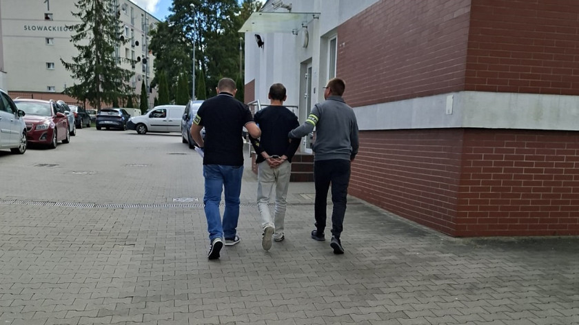 Sępoleńska policja zatrzymała 40-letniego czerszczanina, który nie zatrzymał się do kontroli. Grozi mu nawet 5 lat więzienia