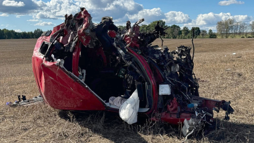 Śmiertelny wypadek na drodze wojewódzkiej w Podkomorzycach w gminie Czarna Dąbrówka. Nie żyje 31-latek FOTO