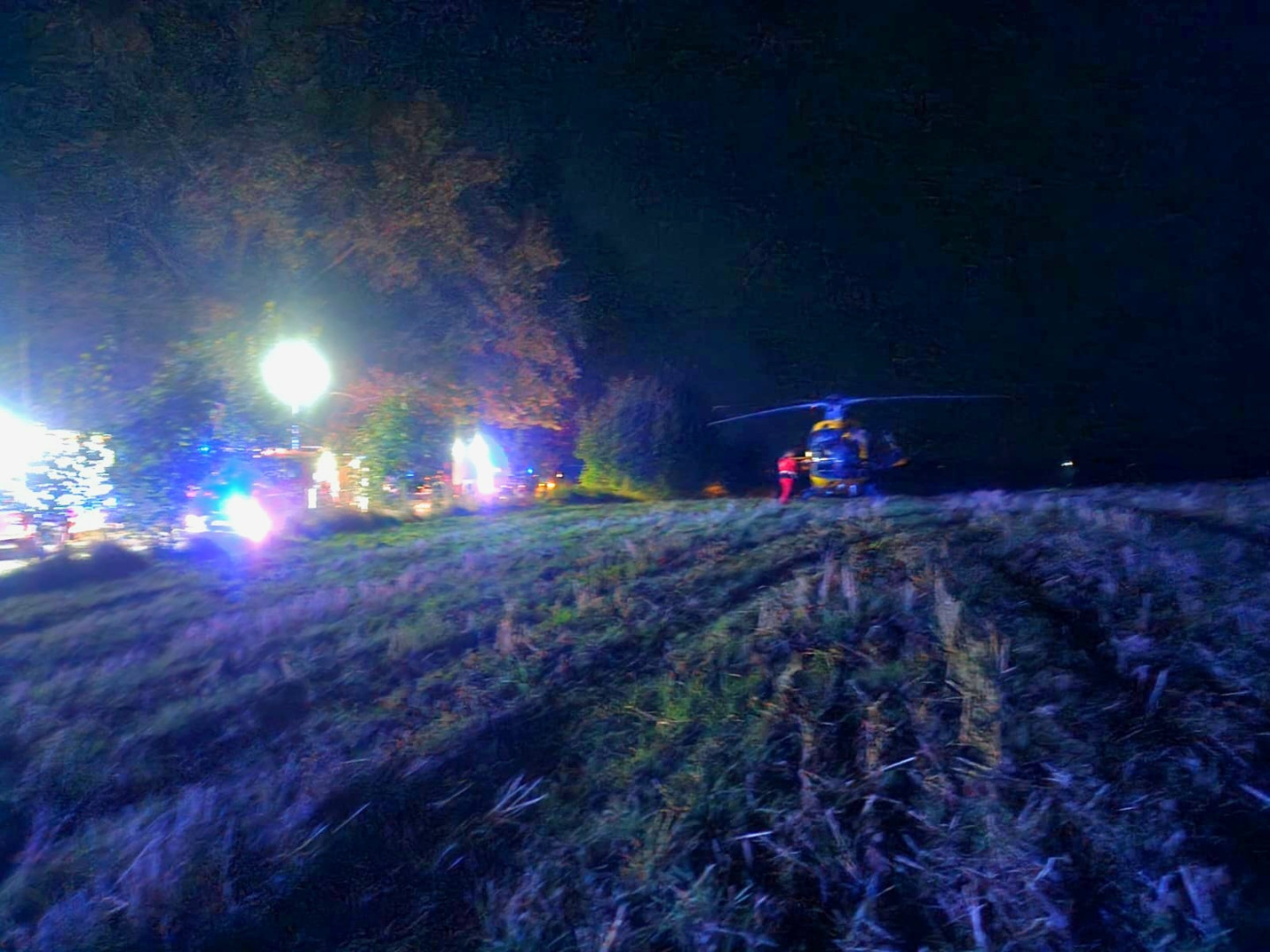 33-latek z powiatu kościerskiego zatrzymany w związku z wypadkiem w powiecie wejherowskim. Samoch&oacute;d osobowy wjechał w grupę nastolatk&oacute;w