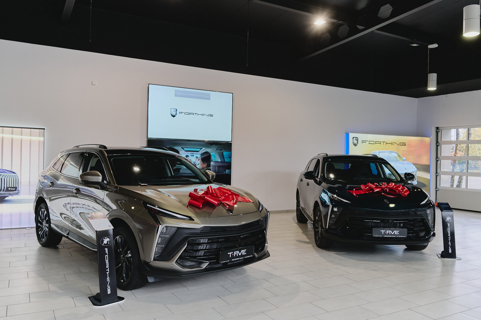 Nowy salon Forthing w Sieroczynie - samochody, kt&oacute;re zaskakują
