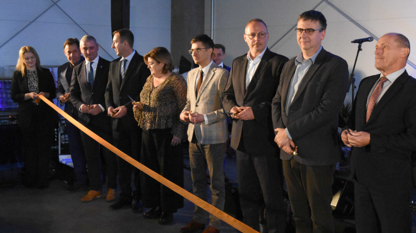 Bank Żywności w Chojnicach świętuje 25-lecie istnienia. Symbolicznie otwarto też nową siedzibę na osiedlu Bajkowym FOTO
