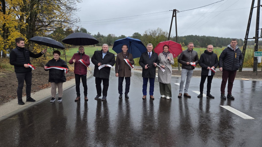 Droga Kiełpin-Binduga, w gminie Konarzyny, oficjalnie otwarta po modernizacji. Podnieśliśmy standard tej drogi, jest bezpiecznie