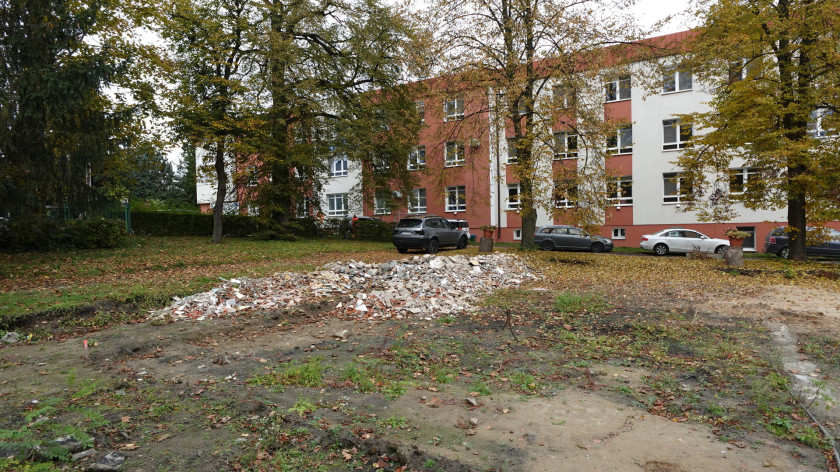 Obok budowanego Zakładu Opiekuńczo-Leczniczego przy Szpitalu Powiatowym w Więcborku powstanie nowy parking