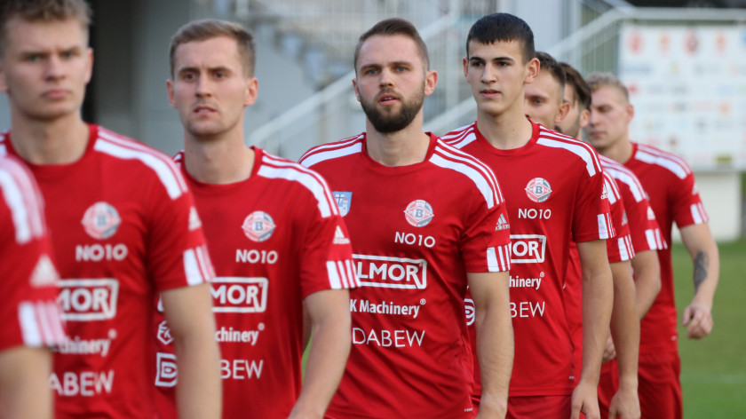 Trzy gole Dawida Kiełpińskiego dały Bytovii remis z KP Starogard Gdański. Porażki Piasta Człuchów i rezerw Chojniczanki