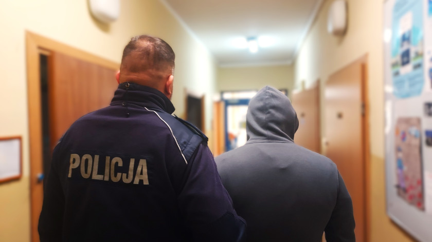 Skazany za kradzieże 38-latek z powiatu kościerskiego ukrywał się przed wymiarem sprawiedliwości. Wczoraj 21.10. wpadł w ręce policjantów