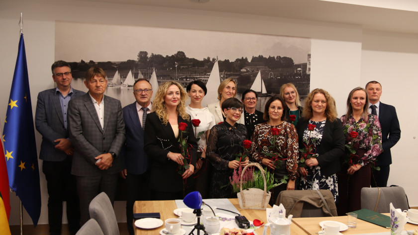 Nagrody z okazji Dnia Edukacji Narodowej w gminie Chojnice wręczone