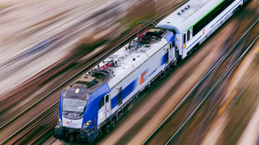 Dwa kolejne pociągi dalekobieżne pojadą przez Chojnice i nasz region. Dzięki nowym lokomotywom PKP Intercity