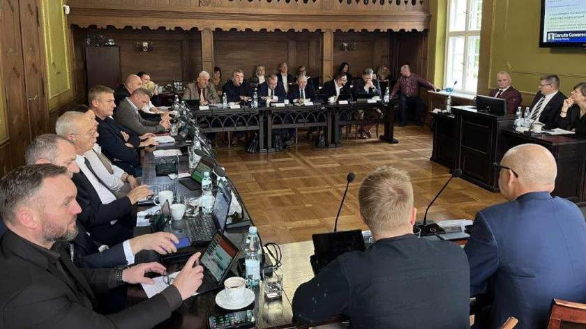 Podatki od nieruchomości w gminie Bytów wzrosną o 4,5 procent. Jednomyślności nie było, ale ostatecznie uchwała została przyjęta