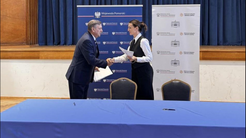 Firma z Poznania zaprojektuje magazyn z funkcją ukrycia ludności, jaki ma powstać w Człuchowie. Urzędnicy podkreślają, że to nie będzie schron