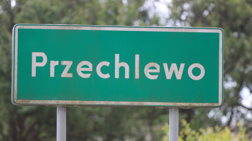 Prokuratura zdecyduje o losie ojca, który wstawił się za uderzoną córką. Szarpał ucznia żądając przeprosin