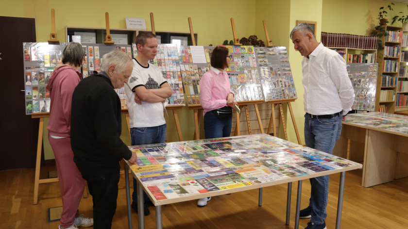 Niezwykła wystawa w chojnickiej bibliotece. Można tu dziś 10.10 zobaczyć kolekcję zakładek do książek ROZMOWA