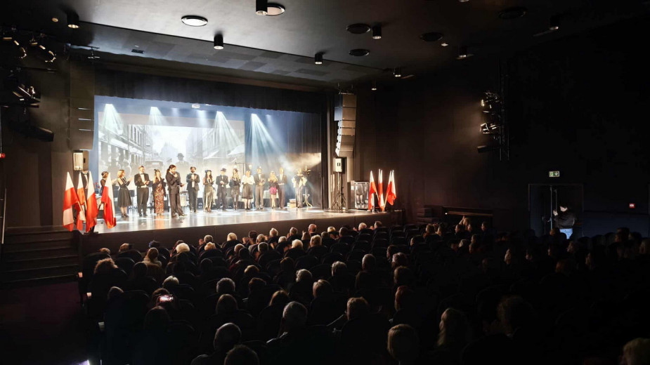 Koncertem Miłość stara jak świat uczciło Sępólno Krajeńskie 107. rocznicę odzyskania niepodległości FOTO