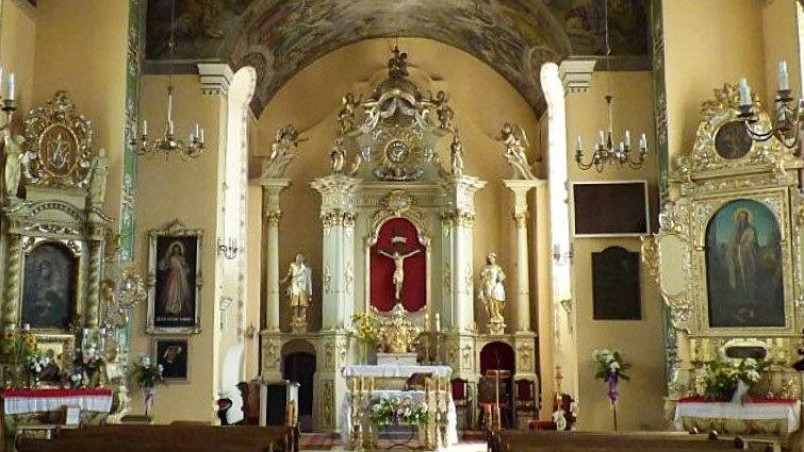 Zakończył się remont ołtarza gł&oacute;wnego i prezbiterium w kościele parafialnym w Sęp&oacute;lnie Krajeńskim