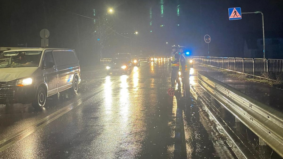 Dwoje 17-latków potrąconych przez busa na przejściu dla pieszych na ulicy Kartuskiej w Kościerzynie