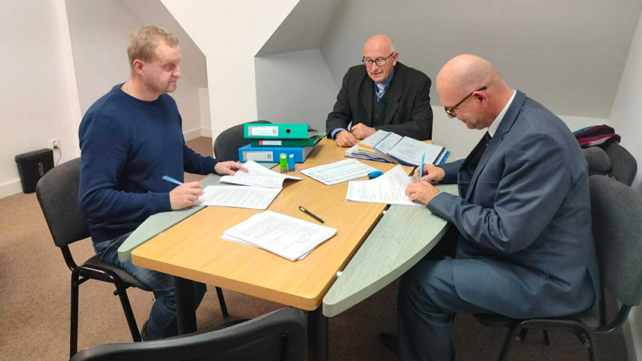 Plac budowy przekazany. Rusza budowa czterech bloków komunalnych przy ulicy Kwiatowej w Bytowie. Koszt zadania wynosi 21 mln 300 tys. zł