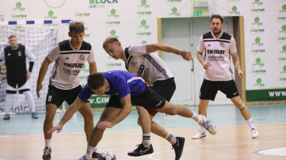 Wystartowała Chojnicka Liga Halowa. Po dwóch kolejkach trzy drużyny mają komplet punktów FOTO