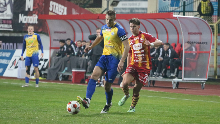 My graliśmy, oni strzelali. Lider do bólu skuteczny w Chojnicach. Unia Skierniewice pokonała Chojniczankę 21 RELACJA