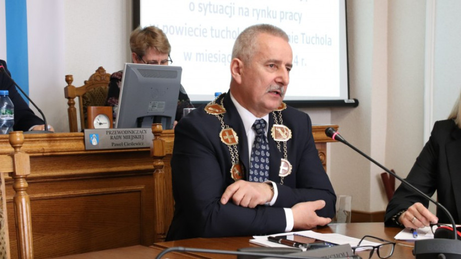 Podwyżka wynagrodzenia także dla burmistrza Tucholi. Zdecydowali o niej radni