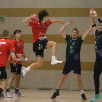   | Lekcja od lidera. KPR Żukowo wygrał z Handballem w Czersku 36:18. "Przeciwnik jest o klasę lepszy" (FOTO)