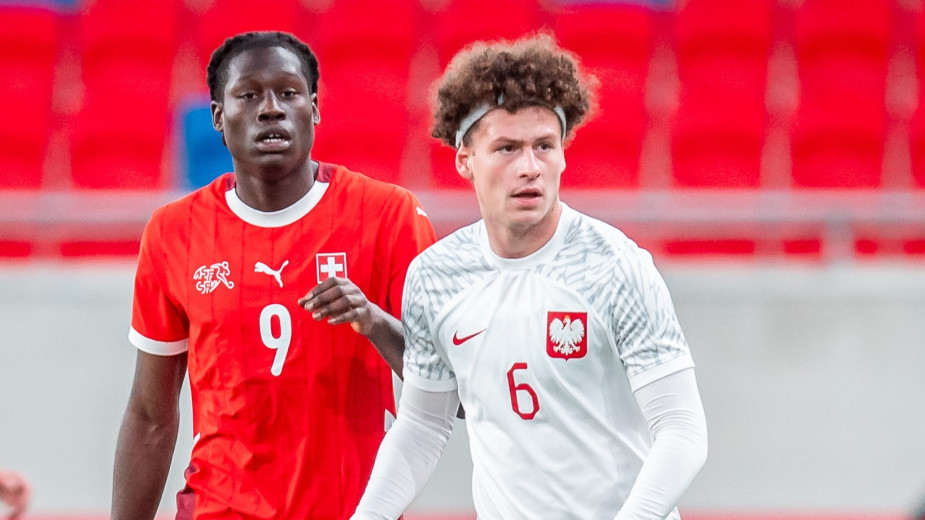 Kolejny występ Patryka Olejnika z Chojniczanki w reprezentacji Polski do lat 20. Zagrał w wygranym 41 meczu z Czechami