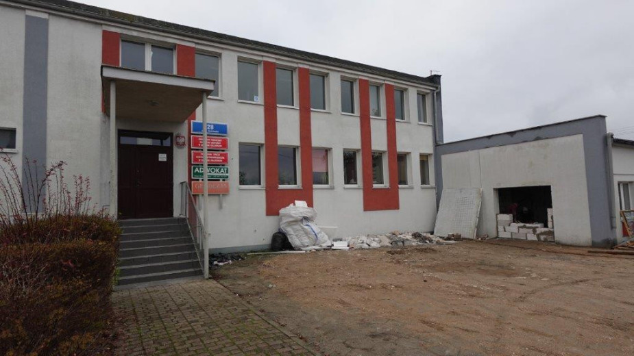 Trwa remont siedziby sanepidu, nadzoru budowlanego i geodezji w Sępólnie Krajeńskim FOTO