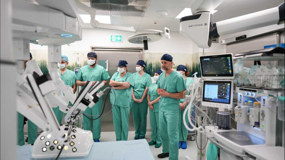 W kościerskim szpitalu przeprowadzono pierwsze zabiegi z użyciem robota chirurgicznego REPORTAŻ, FOTO