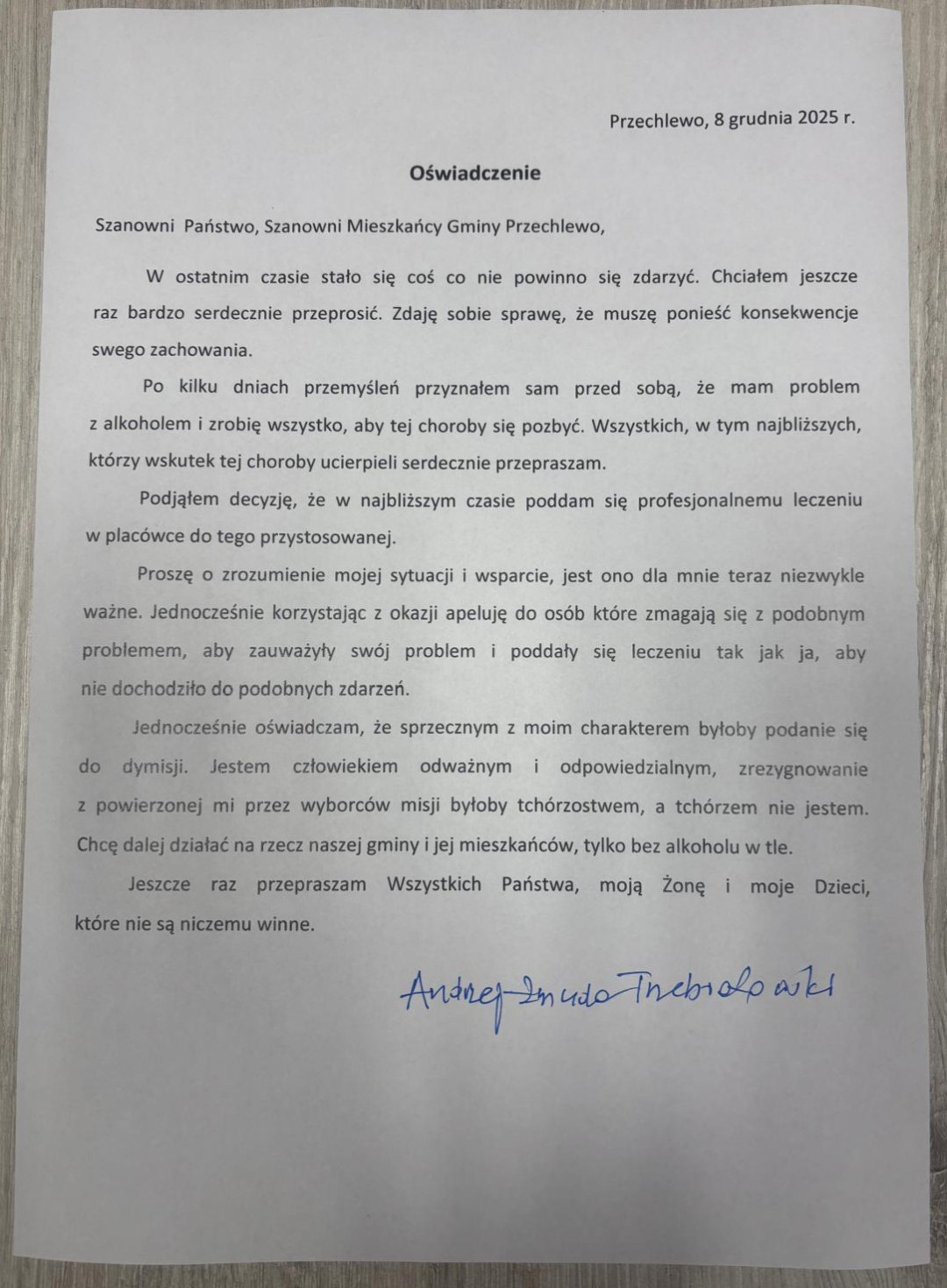 "Mam problem z alkoholem". W&oacute;jt Przechlewa zamierza poddać się leczeniu, ale wyklucza dymisję (OŚWIADCZENIE)