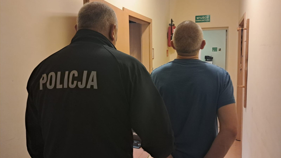 Policja zatrzymała 50-latka podejrzanego o podpalenie budynków gospodarczych przy ulicy 8 Marca w Kościerzynie