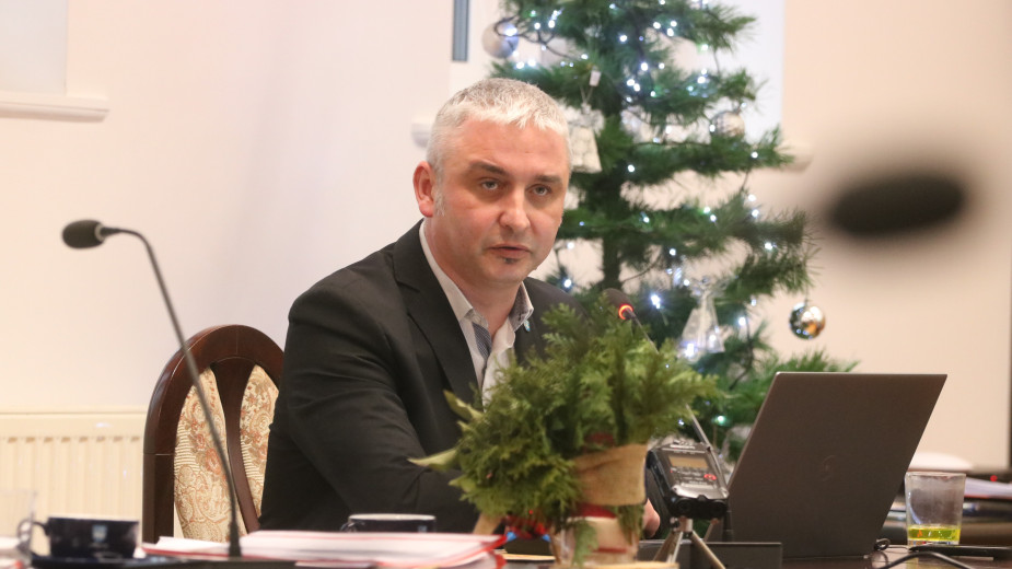 Wójt gminy Człuchów Paweł Gibczyński dostał podwyżkę. Pensja wzrosła o 975 zł miesięcznie. Ta uchwała jest wyrazem naszego jednolitego stanowiska i uznania dla pracy pana wójta