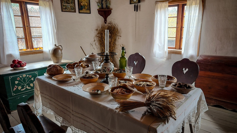 Jak wyglądały tradycje świąteczne w gburskich chałupach i szlacheckim dworze? Wystawa w muzeum we Wdzydzach