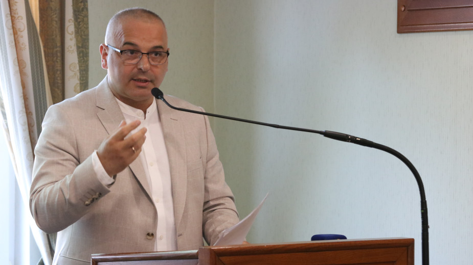 Radny z Wyczech, w gminie Czarne, walczy o tańszą wodę dla mieszkańców. Powodem jest jej zła jakość