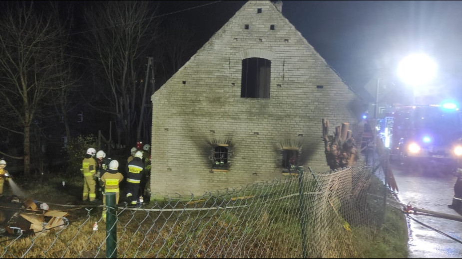 Tzw. koza, czyli piecyk był prawdopodobnie przyczyną sobotniego 20.12 pożaru w Sępólnie Krajeńskim. W pożarze zginął 60-letni mężczyzna