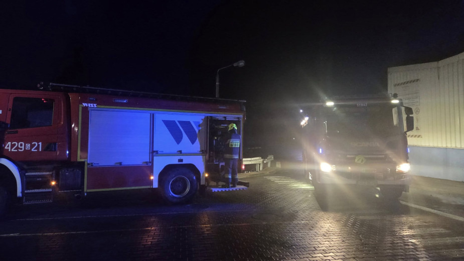 Upadł z wysokości 2 metrów i uderzył głową w beton. Wypadek przy pracy w Przechlewie