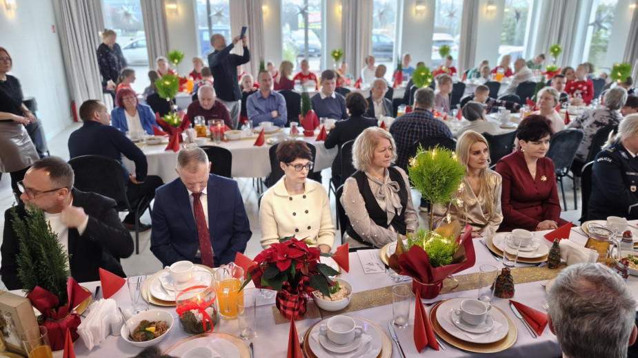 W Sępólnie Krajeńskim zorganizowano spotkanie wigilijne dla przedstawicieli Domów Pomocy Społecznej i Warsztatów Terapii Zajęciowej.