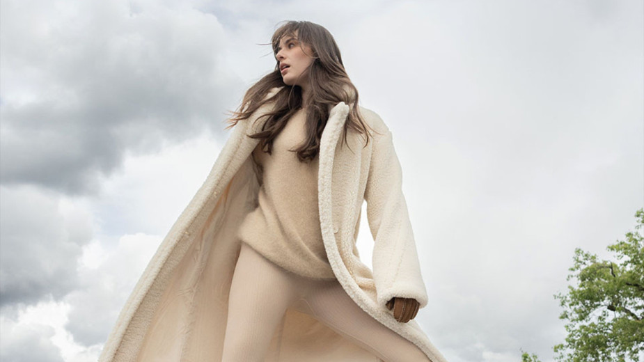 W co się ubrać na kolację w restauracji, jeśli pogoda nie rozpieszcza?