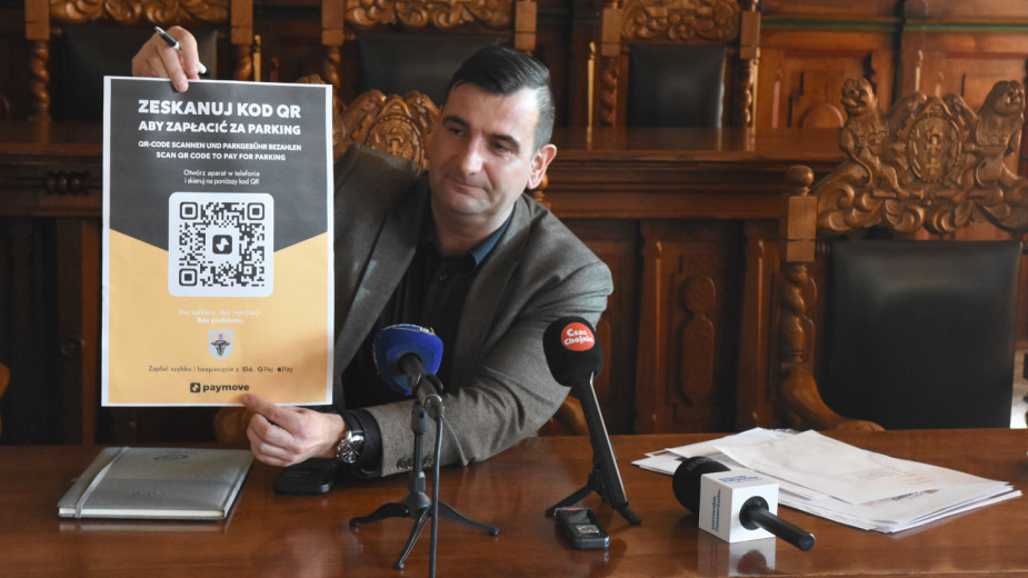 W Chojnicach będzie dodatkowy system opłat parkingowych. To szybka płatność za pomocą kodu QR