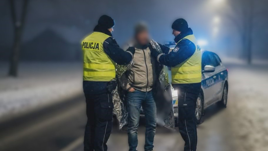 44-latek chciał pieszo pokonać trasę z Gdańska do Poznania. Pomocy udzielili mu policjanci z Dziemian