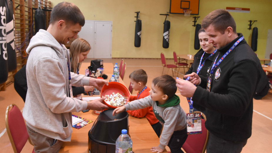 Rozpoczął się chojnicki finał Wielkiej Orkiestry Świątecznej Pomocy. Wolontariusze na ulicach, atrakcje w hali widowiskowo-sportowej FOTO, ROZMOWA